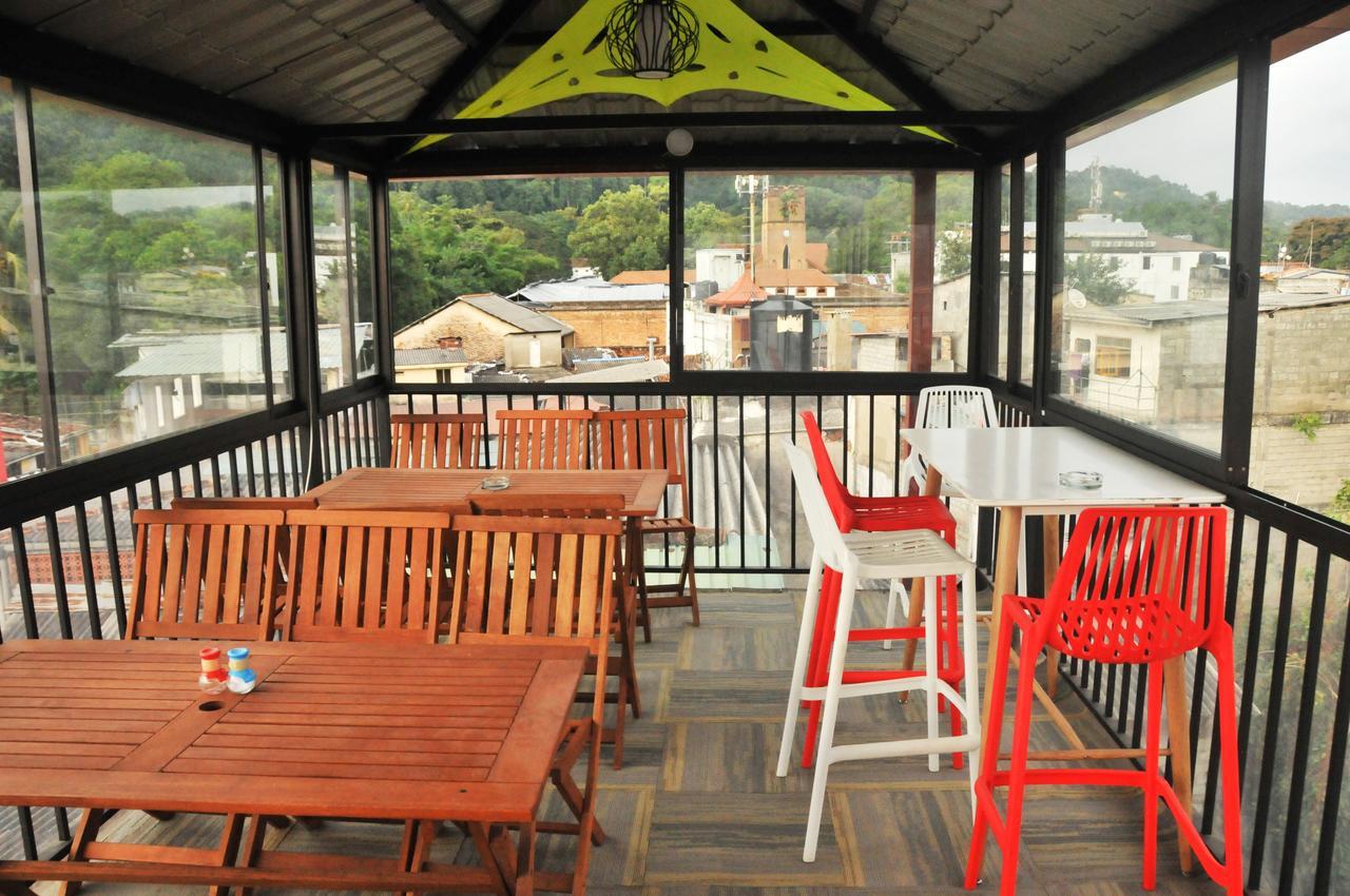 Mid Town Hostel Kandy Exterior foto